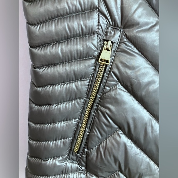 Calvin Klein Performance Women’s Quilted Down Vest, Small, Puffer - Picture 4 of 9